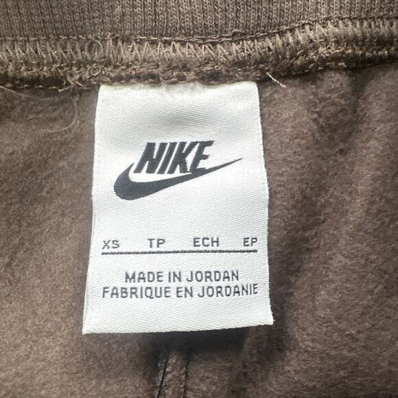 Nike Sport Shorts Womens Size XS Phoenix Fleece High Waisted Loose Fit Brown NEW - Picture 8 of 13